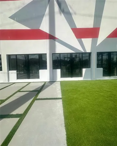 9 N Dixie Highway Hallandale Beach FL 33009
