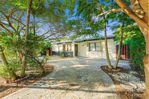 2827 Adams Street Hollywood FL 33020