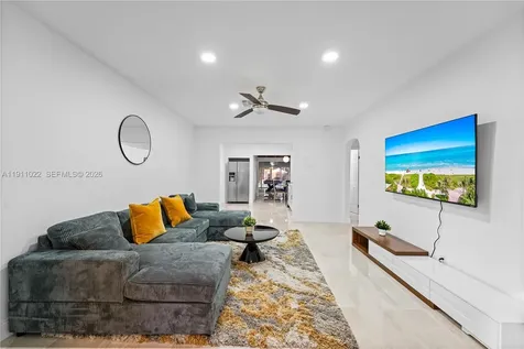 2827 Adams Street Hollywood FL 33020