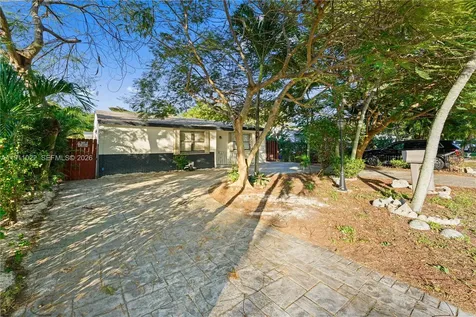 2827 Adams Street Hollywood FL 33020