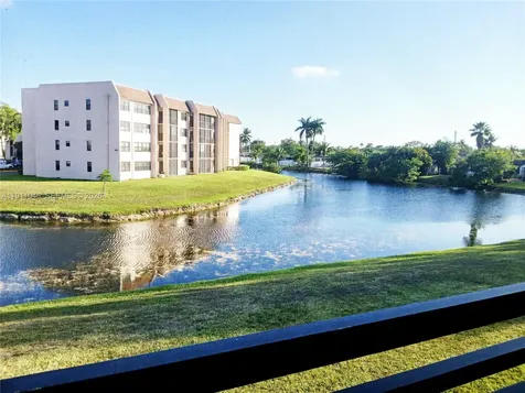 10442 Sunrise Lakes Boulevard Sunrise FL 33322