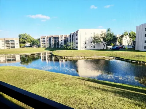 10442 Sunrise Lakes Boulevard Sunrise FL 33322