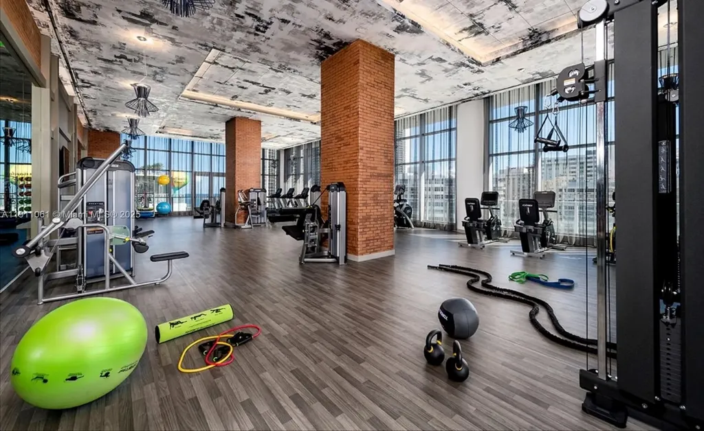 4010 S Ocean Drive Hollywood FL 33019
