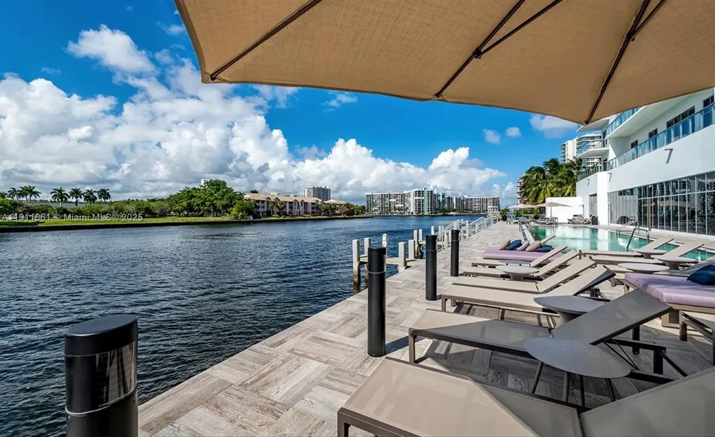 4010 S Ocean Drive Hollywood FL 33019