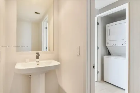 4010 S Ocean Drive Hollywood FL 33019