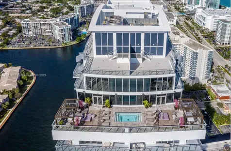 4010 S Ocean Drive Hollywood FL 33019