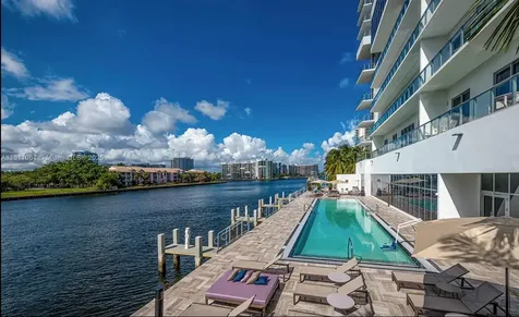 4010 S Ocean Drive Hollywood FL 33019