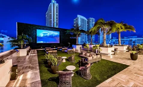 4010 S Ocean Drive Hollywood FL 33019