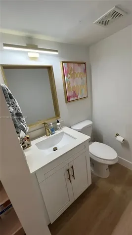 20500 W Country Club Drive Aventura FL 33180