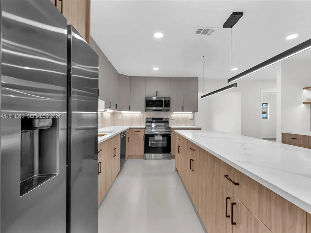 2120 NE 55th Court Fort Lauderdale FL 33308