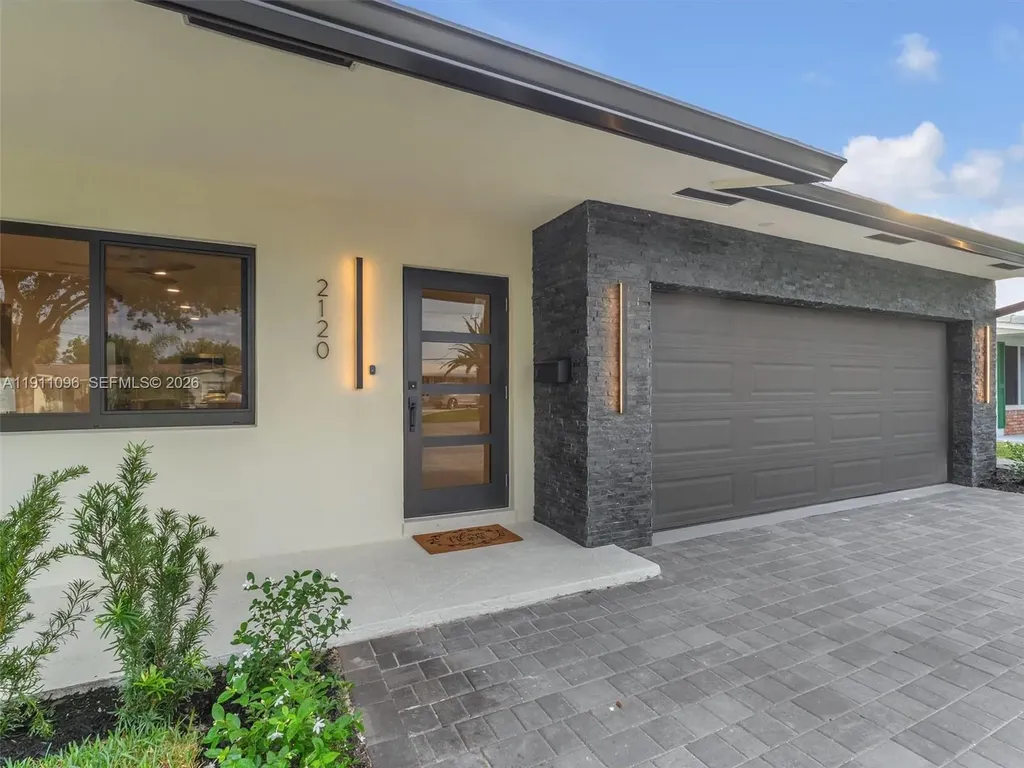 2120 NE 55th Court Fort Lauderdale FL 33308