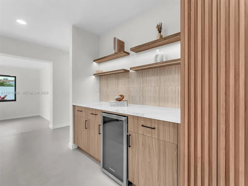 2120 NE 55th Court Fort Lauderdale FL 33308