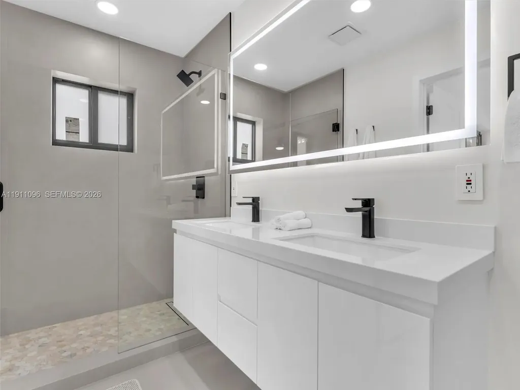2120 NE 55th Court Fort Lauderdale FL 33308