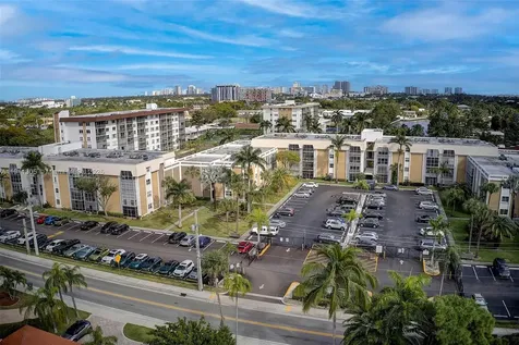 3020 NE 16th Avenue Oakland Park FL 33334
