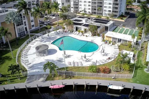 3020 NE 16th Avenue Oakland Park FL 33334