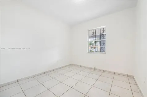 682 W 37th Street Hialeah FL 33012
