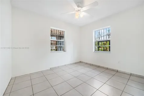 682 W 37th Street Hialeah FL 33012