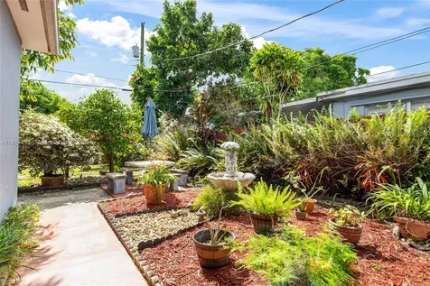 682 W 37th Street Hialeah FL 33012