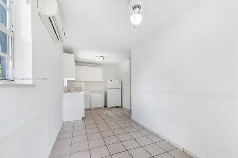 682 W 37th Street Hialeah FL 33012