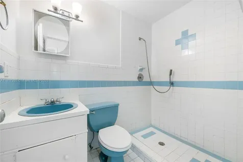 682 W 37th Street Hialeah FL 33012