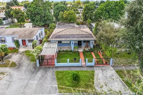 682 W 37th Street Hialeah FL 33012