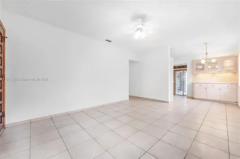 682 W 37th Street Hialeah FL 33012
