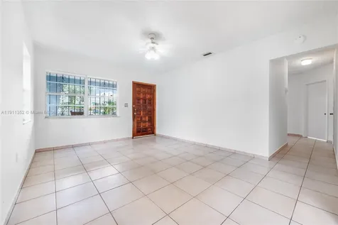 682 W 37th Street Hialeah FL 33012