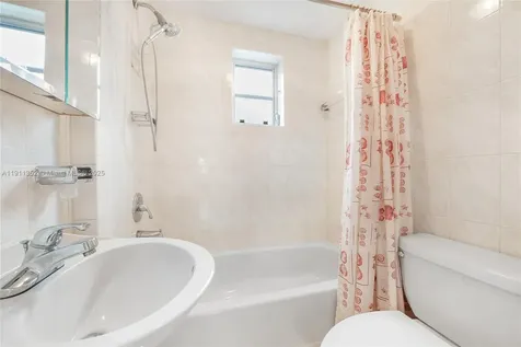 682 W 37th Street Hialeah FL 33012