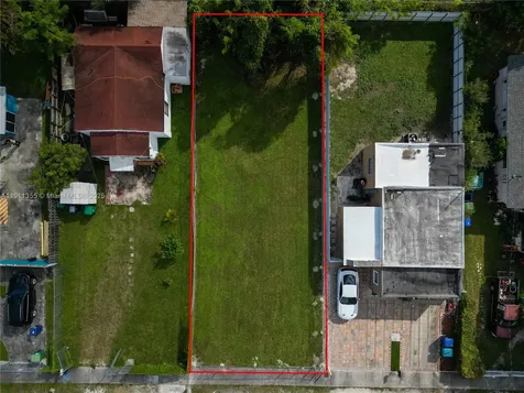 2368 NW 55th Street Miami FL 33142