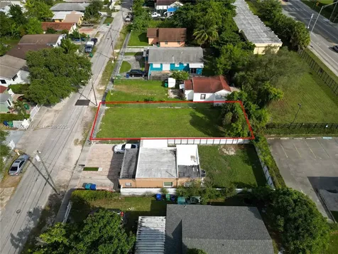 2368 NW 55th Street Miami FL 33142