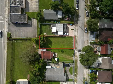 2368 NW 55th Street Miami FL 33142