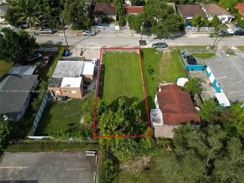 2368 NW 55th Street Miami FL 33142