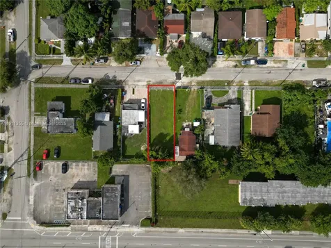 2368 NW 55th Street Miami FL 33142
