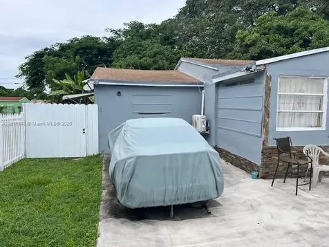 1487 NW 100th Street Miami FL 33147