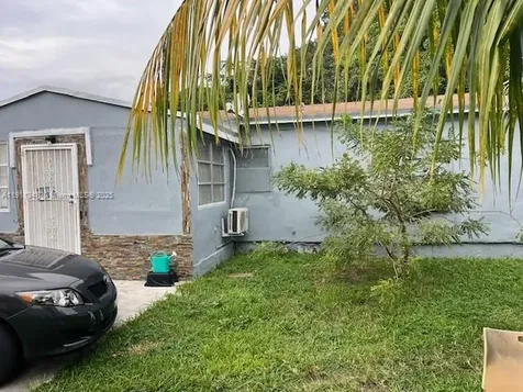 1487 NW 100th Street Miami FL 33147