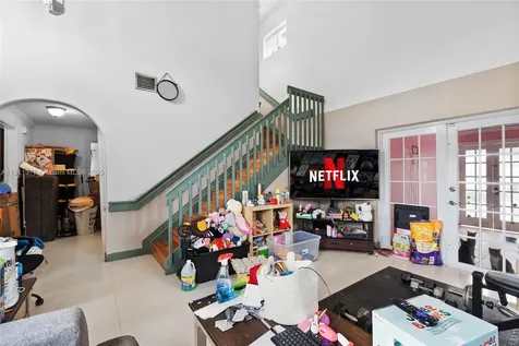 7974 NW 186th Terrace Hialeah FL 33015