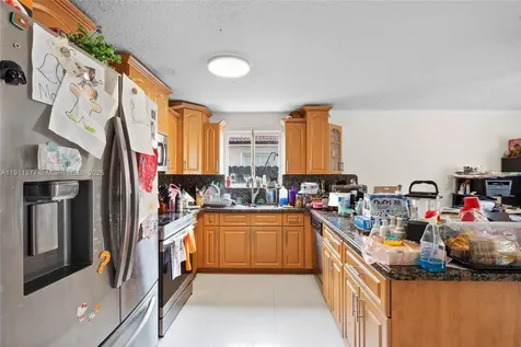 7974 NW 186th Terrace Hialeah FL 33015