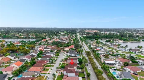 7974 NW 186th Terrace Hialeah FL 33015