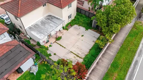 7974 NW 186th Terrace Hialeah FL 33015