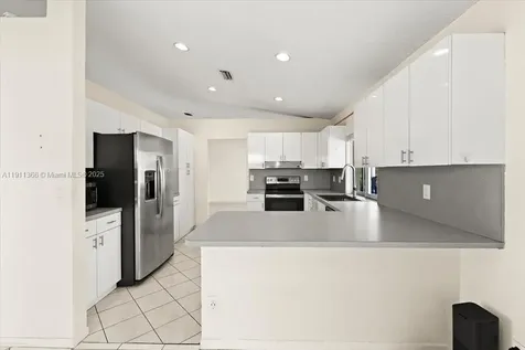 5261 SW 23rd Street West Park FL 33023
