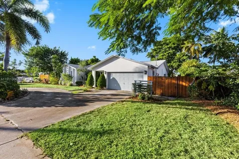 5261 SW 23rd Street West Park FL 33023