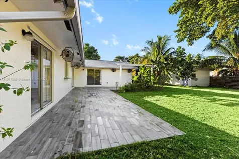 5261 SW 23rd Street West Park FL 33023