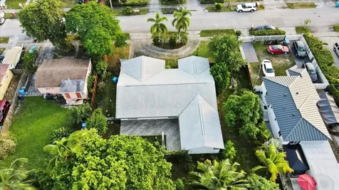 5261 SW 23rd Street West Park FL 33023