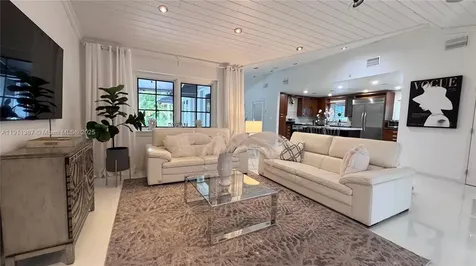 1332 Van Buren St (AVAIL 04/01/2026) Hollywood FL 33019