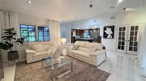 1332 Van Buren St (AVAIL 04/01/2026) Hollywood FL 33019