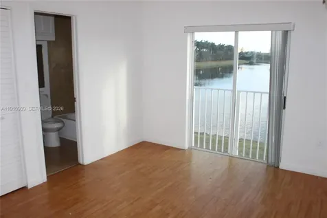 180 Riviera Circle Weston FL 33326