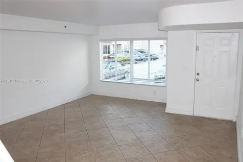 180 Riviera Circle Weston FL 33326