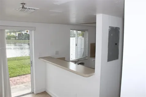 180 Riviera Circle Weston FL 33326