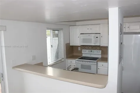 180 Riviera Circle Weston FL 33326
