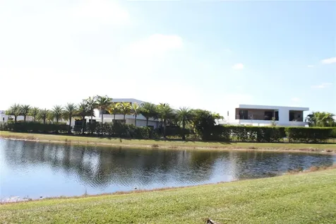 180 Riviera Circle Weston FL 33326